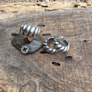 Retired “shrimp” James Avery ring and earrings.